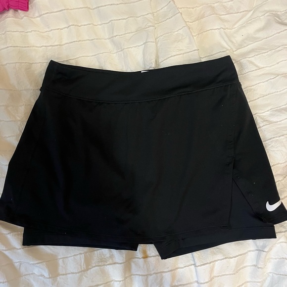 Black Nike tennis skirt - Picture 1 of 2